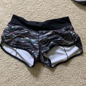 Excellent Lululemon Speed shorts size 4!